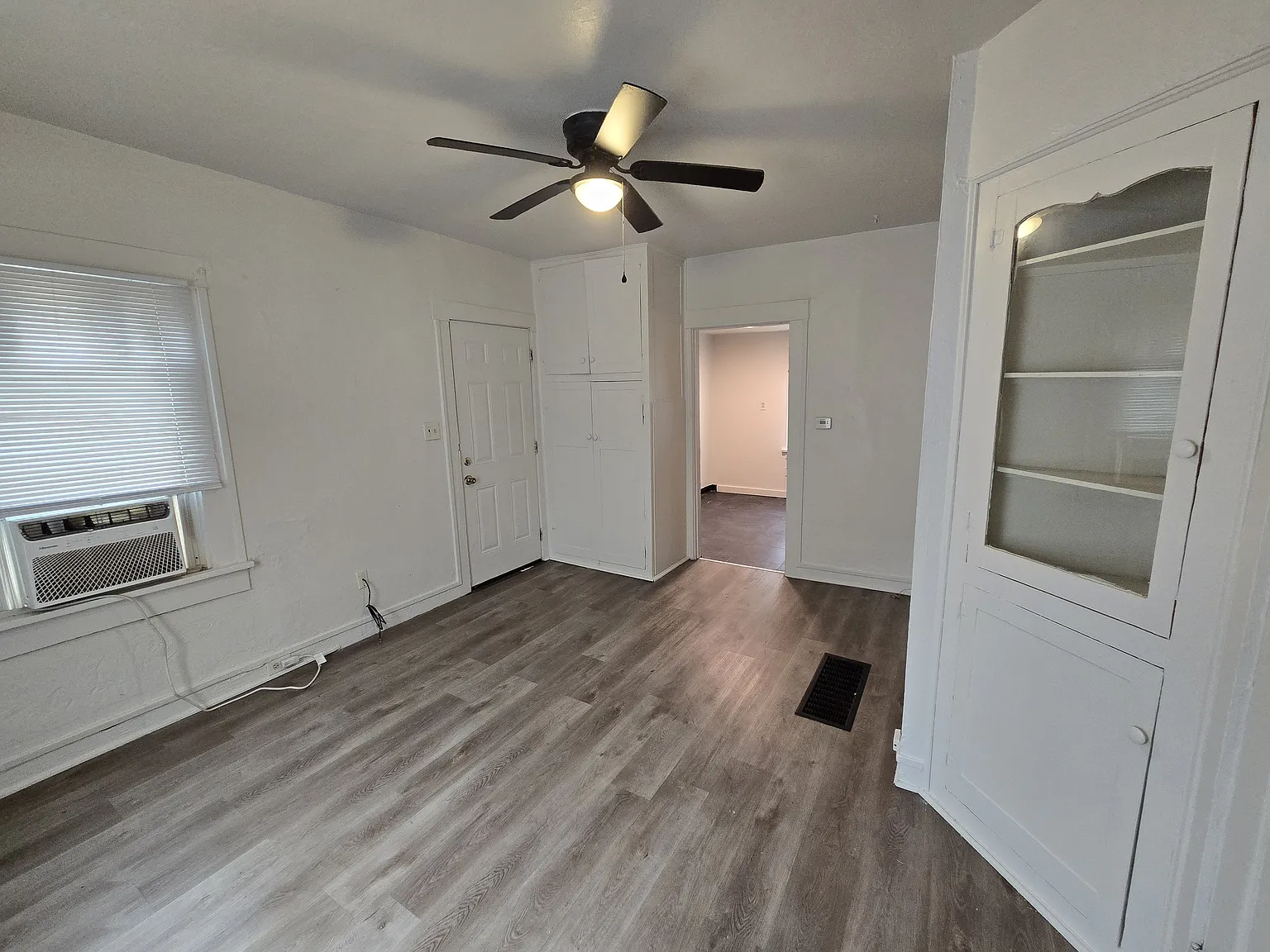 1 bed, 550 sqft, $800 — Photo 3