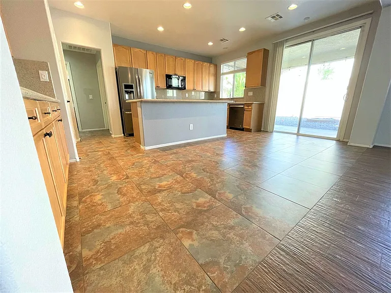 9222 Avon Park Ave — Photo 6