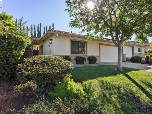 402 Vineyard Pl, Pleasanton, CA 94566