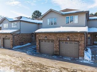 705 Cumberland Ave #18, Burlington, ON L7N3W4