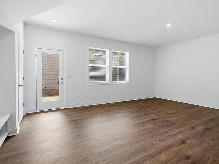 376 Sunset Hollow St — Photo 29