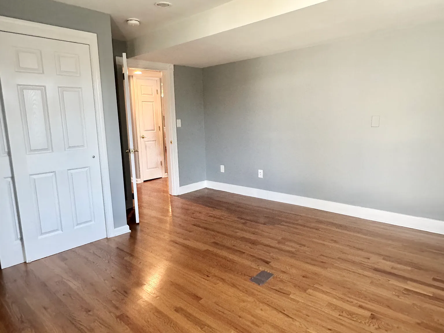 4 bed, 1600 sqft, $4,000 — Photo 4