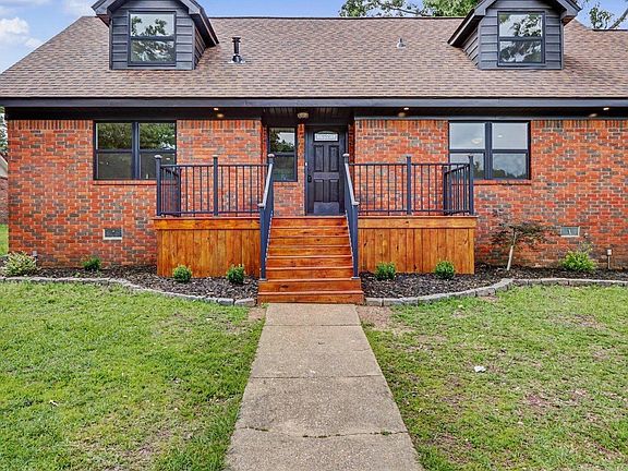 3rd image of 1703 Park Ave