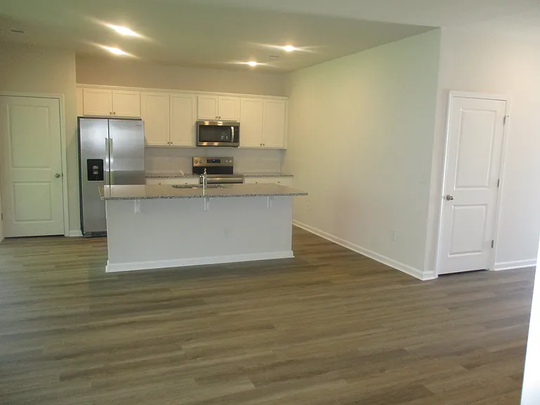 664 Grateful Dr — Photo 3