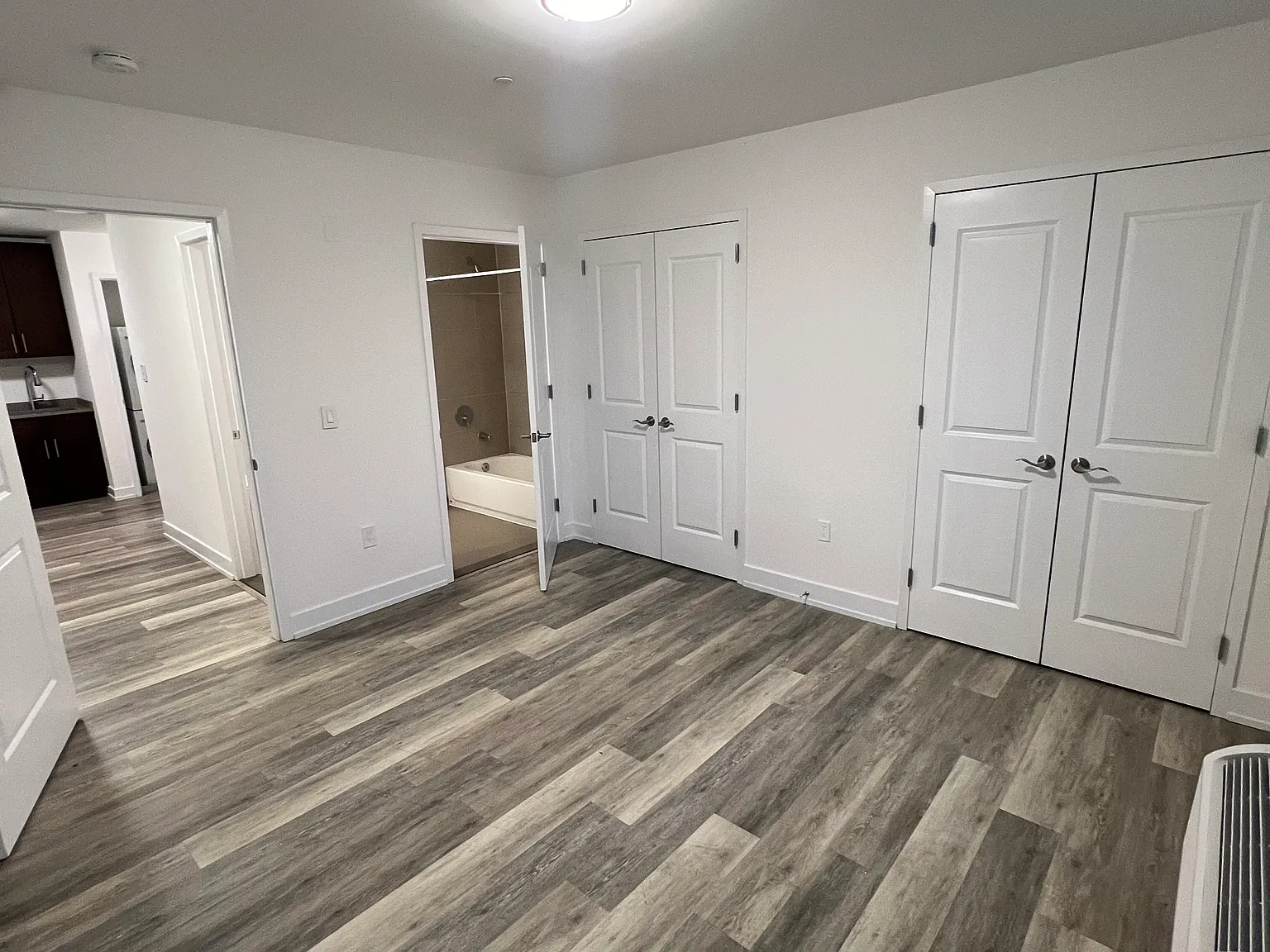 2 bed, 974 sqft, $3,000 — Photo 3