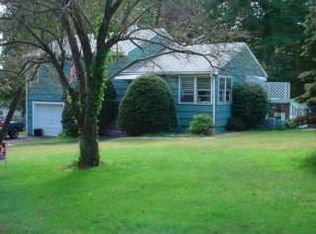 21 Chester St, Ansonia, CT 06401