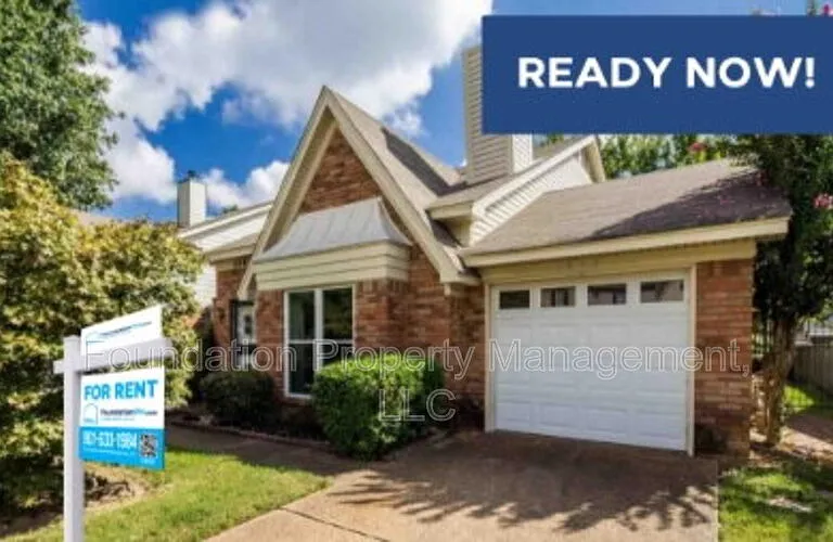 3892 Oak Branch Cir W — Photo 1