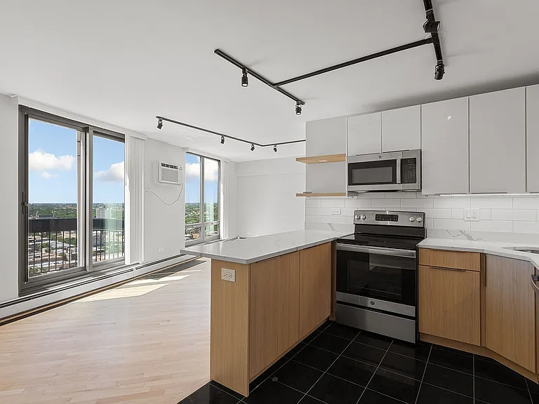 The Duplex Tower — Photo 190