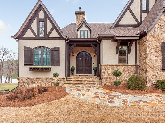 3rd image of 8128 Bay View Ln
