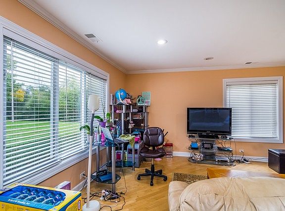 4th image of 1469 Quaker Ln #118-A