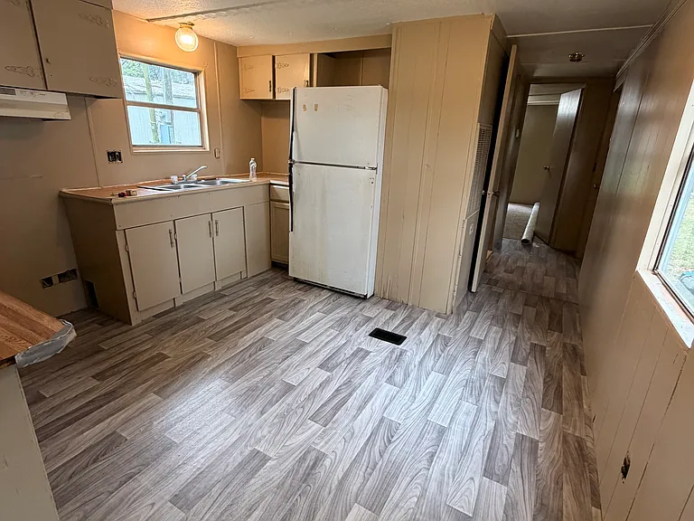 5542 Whites Ferry Rd — Photo 6