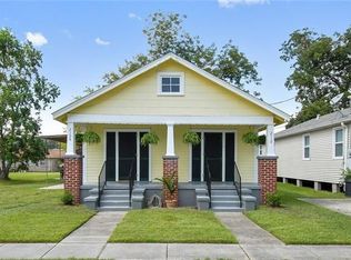 2108 W Beauregard St, Chalmette, LA 70043