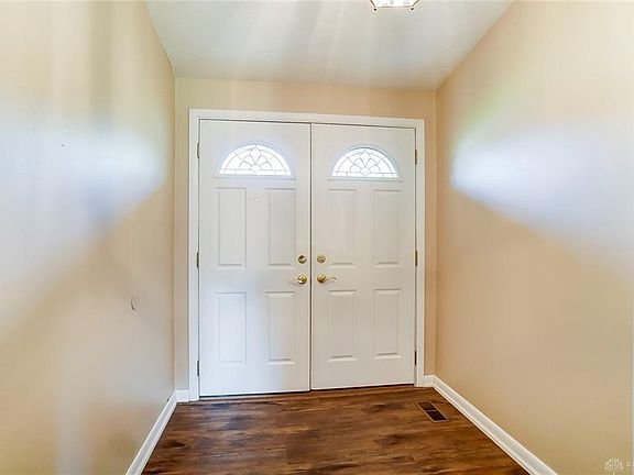 3rd image of 974 Princewood Ave