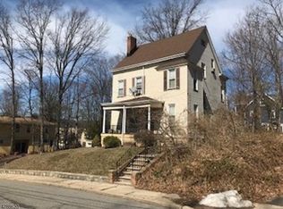 435 Lawn Ridge Rd, Orange, NJ 07050