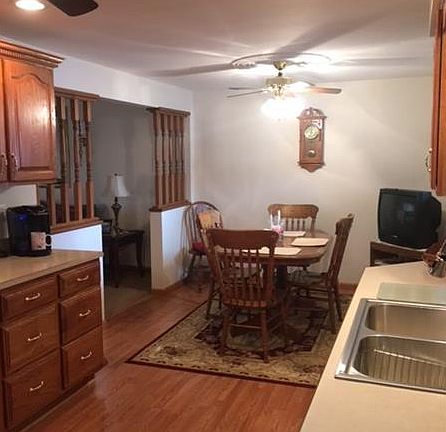 4th image of 412 Mecklem Ln