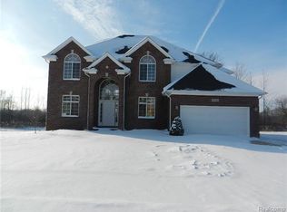 51325 Caroline Dr, Chesterfield, MI 48047