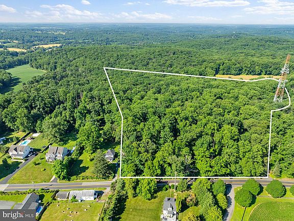 4th image of 17348 Troyer Rd