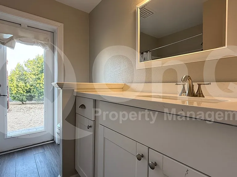 4422 S McAllister Ave — Photo 14