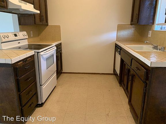 4th image of 2532 W Hemlock Ct