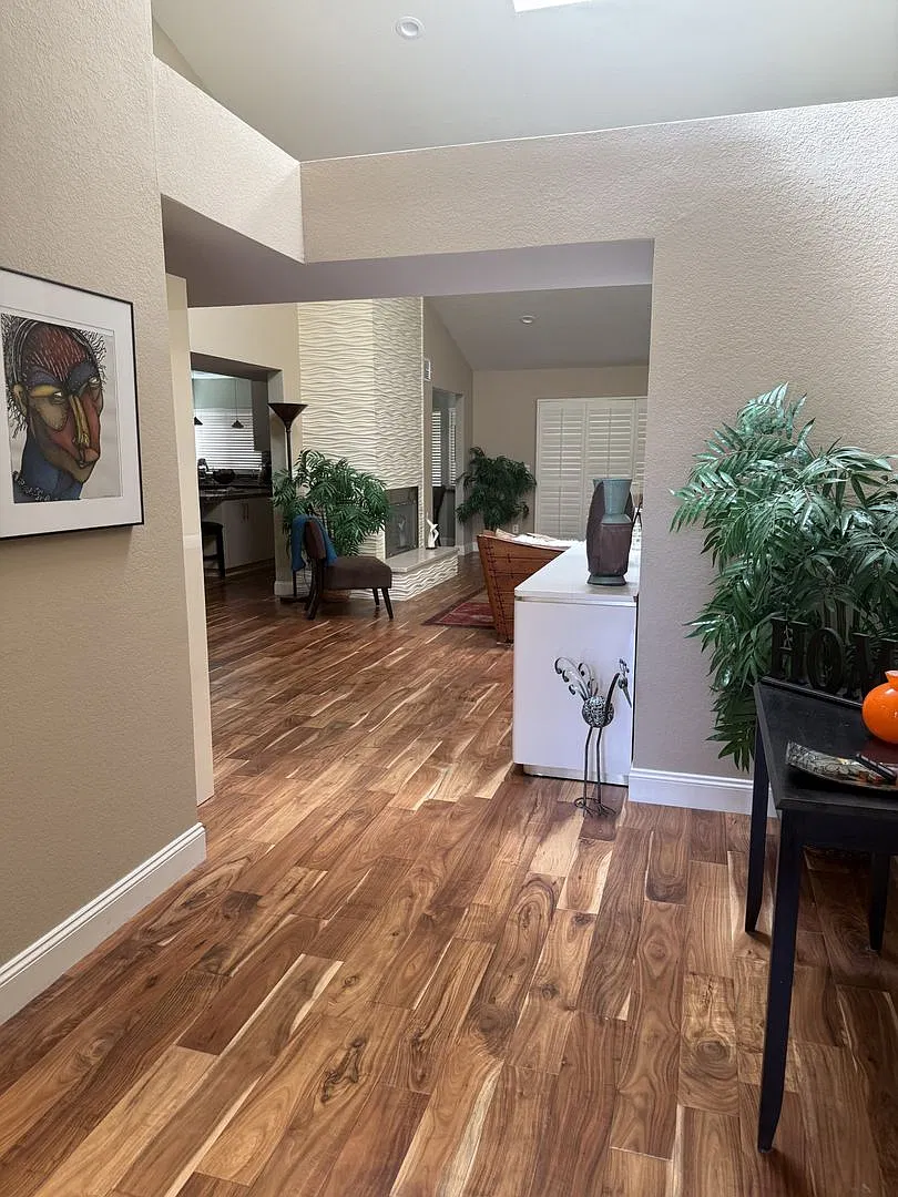 Gorgeous 2 master suites plus den with waterfront views. 55+ community — Photo 3