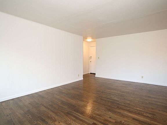 4th image of 1621 California Ave SW APT 6