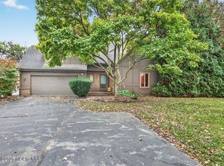 1180 Hidden Ridge Rd, Toledo, OH 43615