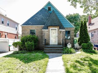 4830 213th St, Oakland Gardens, NY