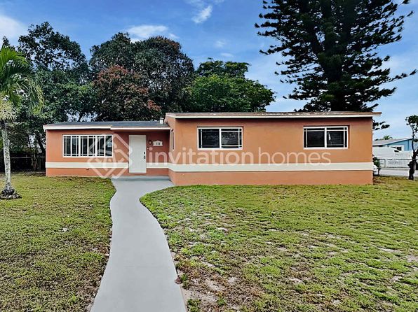 735 NW 184th Dr