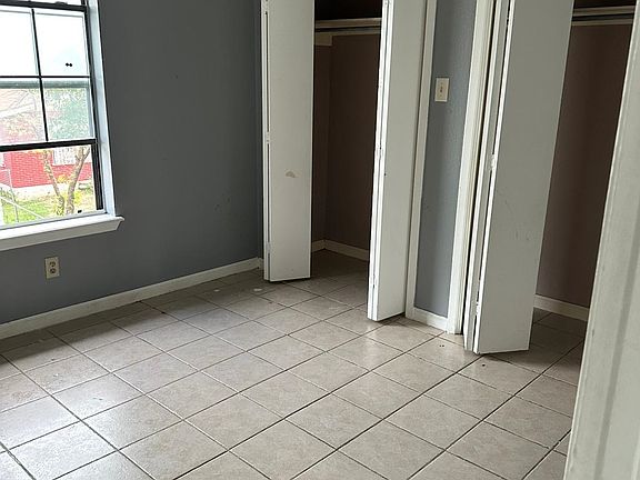 3rd image of 2300 N New York Ave
