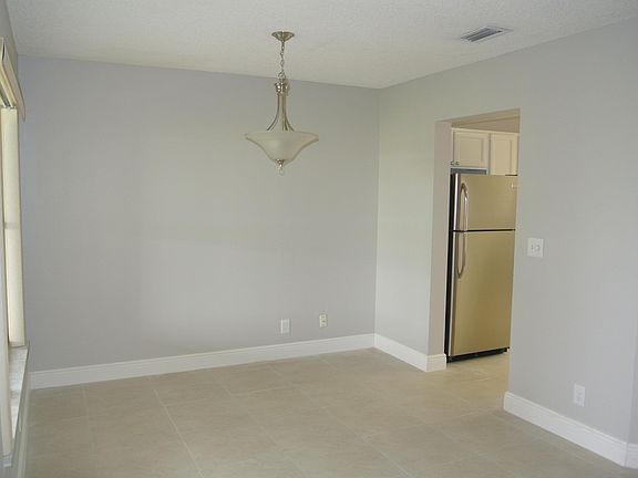5th image of 5176 Arbor Glen Cir