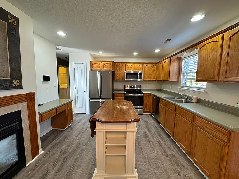 2603 Oakfield Dr — Photo 11