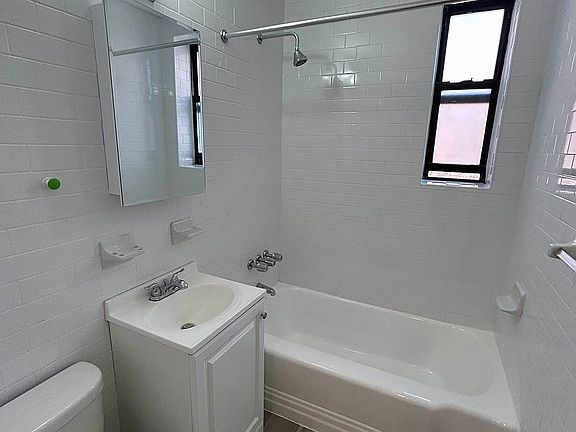 4th image of 34-34 77th St #6OO