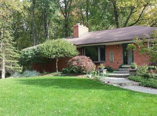 1127 Avon Cir W, Rochester Hills, MI 48309