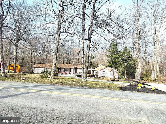 2nd image of 2328 Lakeside Dr