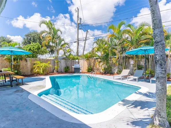 6445 SW 22nd Ct, Hollywood, FL 33023