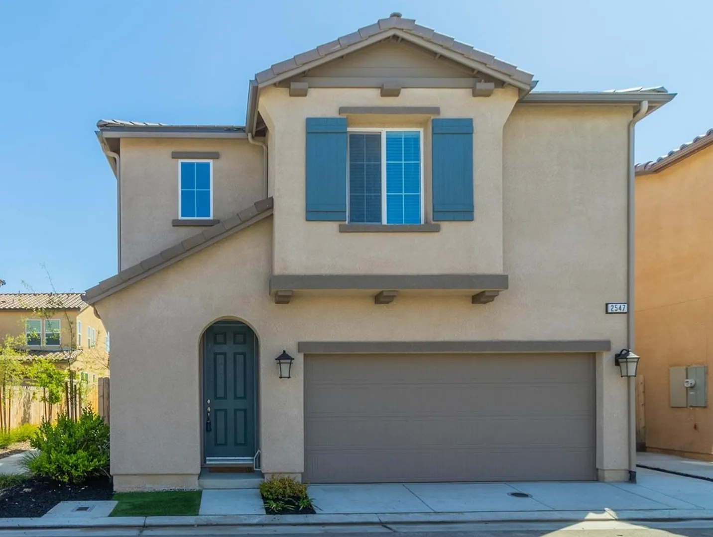 2547 Legacy Dr photo 1