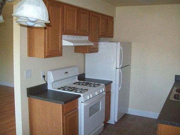 3rd image of 1141 Arthur St