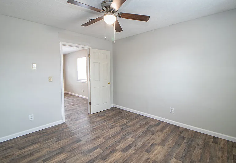 404-13 Thompsonville Ln — Photo 14