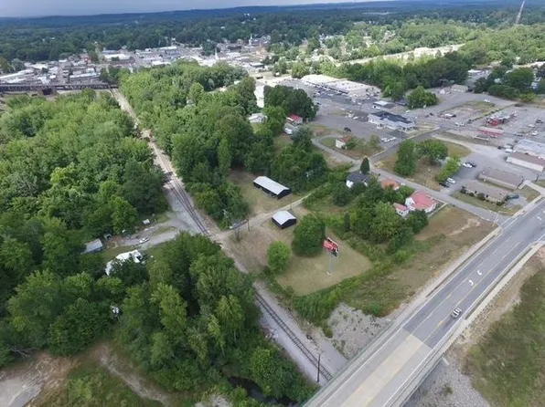 108 E Stroud Ln, Central City, KY 42330