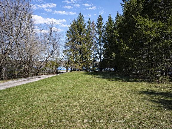 3rd image of 9 Little Lake Dr