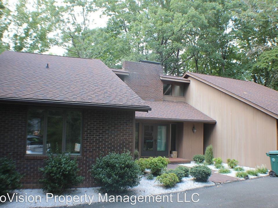 1st image of 657 Cross Creek Dr