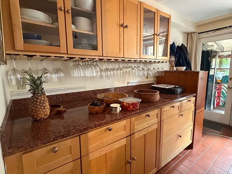 429 Beacon St #B — Photo 8