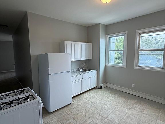 2nd image of 231 3rd St APT 2