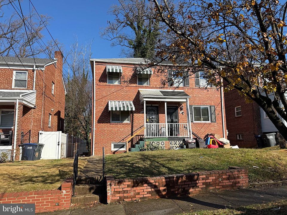 1st image of 3048 M St SE