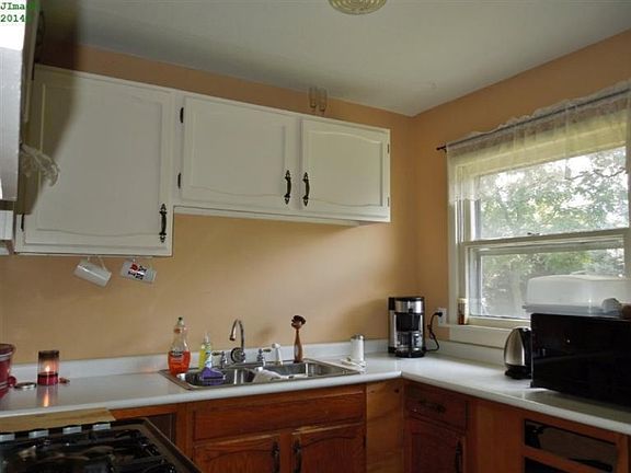 5th image of 3050 E Highland Ave
