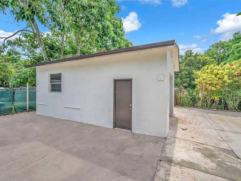 5096 SW 28th Ter — Photo 36