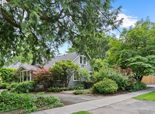 496 8th St, Lake Oswego, OR 97034