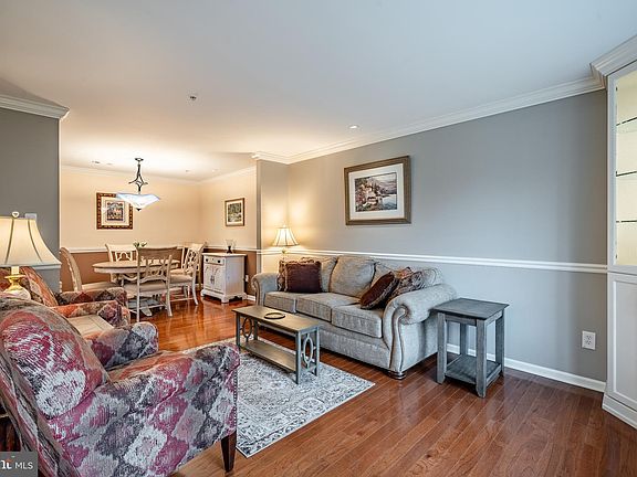 5th image of 1306 Black Walnut Dr #72