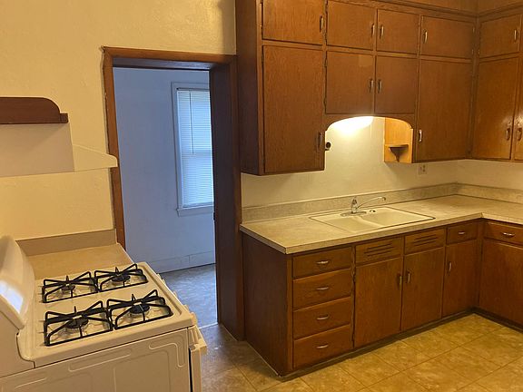 5th image of 712 E McCarty St #1