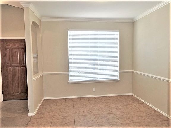 2nd image of 9119 Foxgrove Way